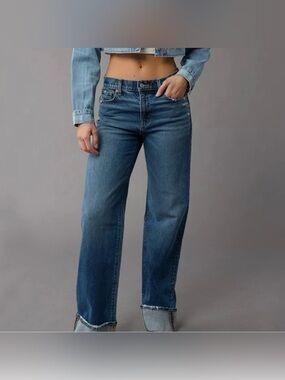 American Eagle Outfitters Stovepipe Jeans - Medium Blue Wash